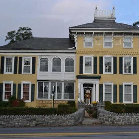 Ej Bowman House Bed & Breakfast Lititz Buitenkant foto