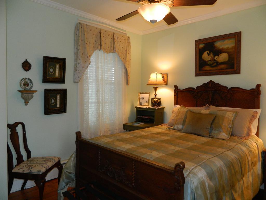 Ej Bowman House Bed & Breakfast Lititz Buitenkant foto